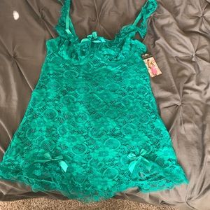 Green lace Chemise and thong. 2x